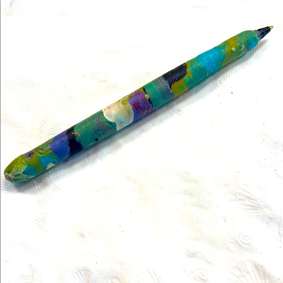 Colorful Handcrafted Pen - Picture 4 of 4